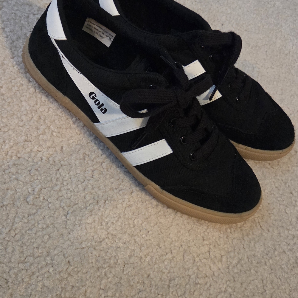 Gola Classic Black Sneakers